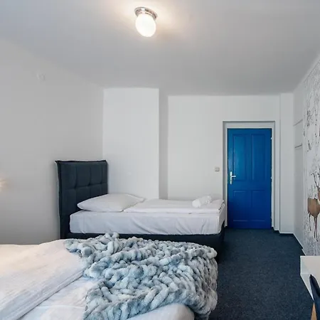 Prazska Bouda Hotel *